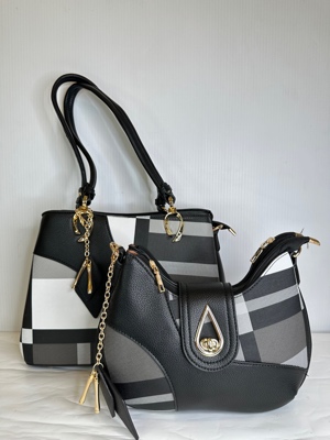 img/products/handbags/HBTO1324-BLK(A) 900.jpg