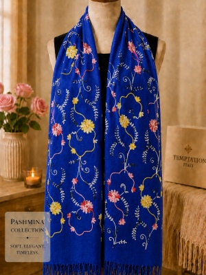 img/products/accessories/scarves/xPA886-2-ROY_900.jpg
